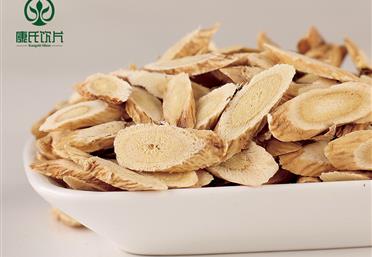 黃芪主要產(chǎn)于哪個地方，黃芪泡水的主要作用是什么 - 中藥飲片代工